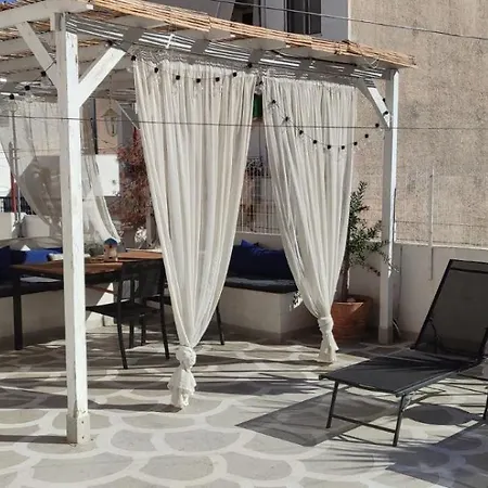 With Terrace In Piraiki شقة بيرايوس