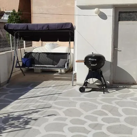 شقة With Terrace In Piraiki بيرايوس